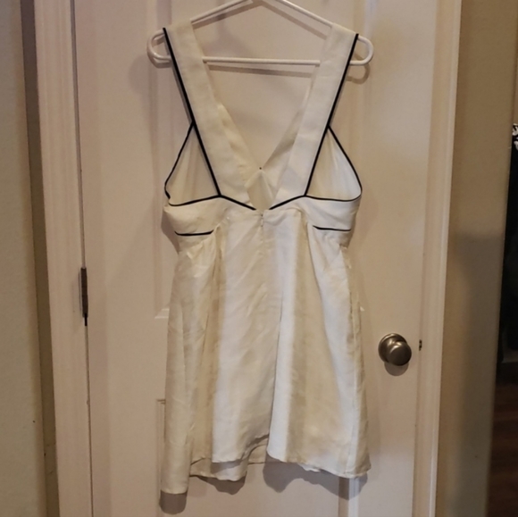 H&M Jacquard Weave Dress in Ivory 10 NWT - Picture 3 of 5